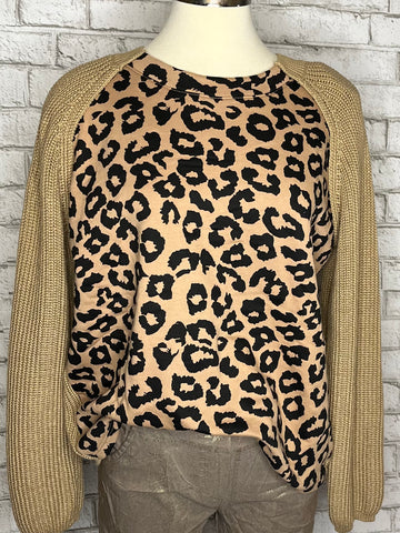 LEOPARD FRONT RAGLAN SLEEVE SWEATER