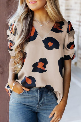 LEOPARD BLOUSE WITH RUCHED SLEEVE